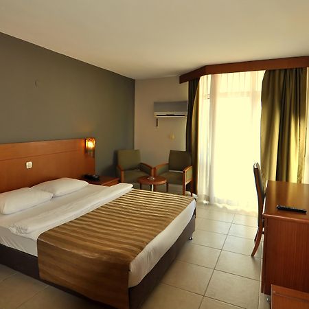 Surtel Hotel Кушадаси Екстер'єр фото