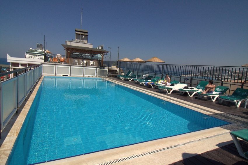 Surtel Hotel Кушадаси Екстер'єр фото